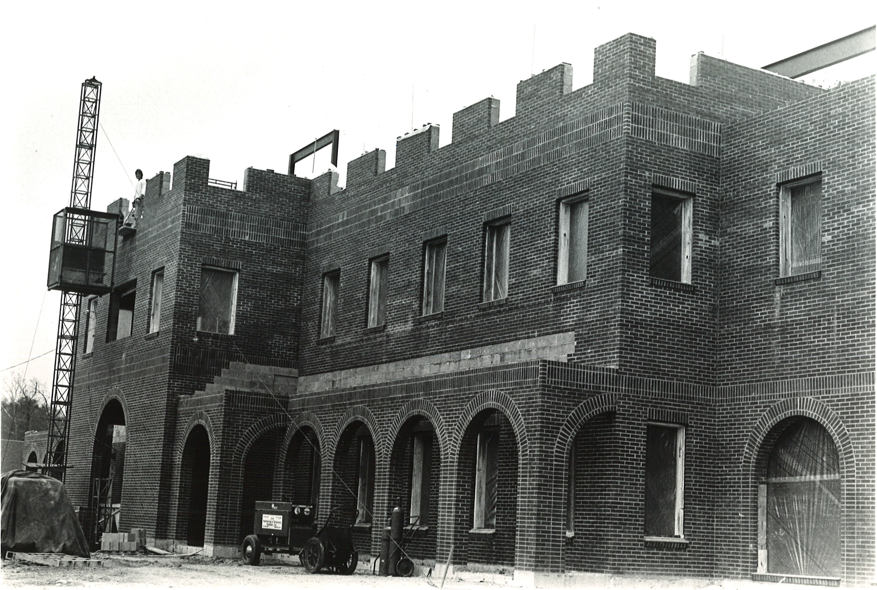Main office building construction